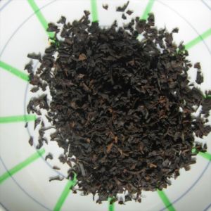 Iyerpadi, sydindiskt ekologiskt svart te på fat