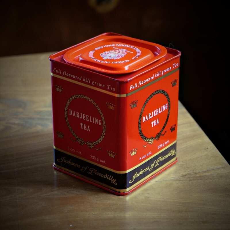 Teburk vintage, jacksons darjeeling tea