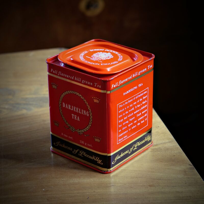 Teburk vintage, jacksons darjeeling tea