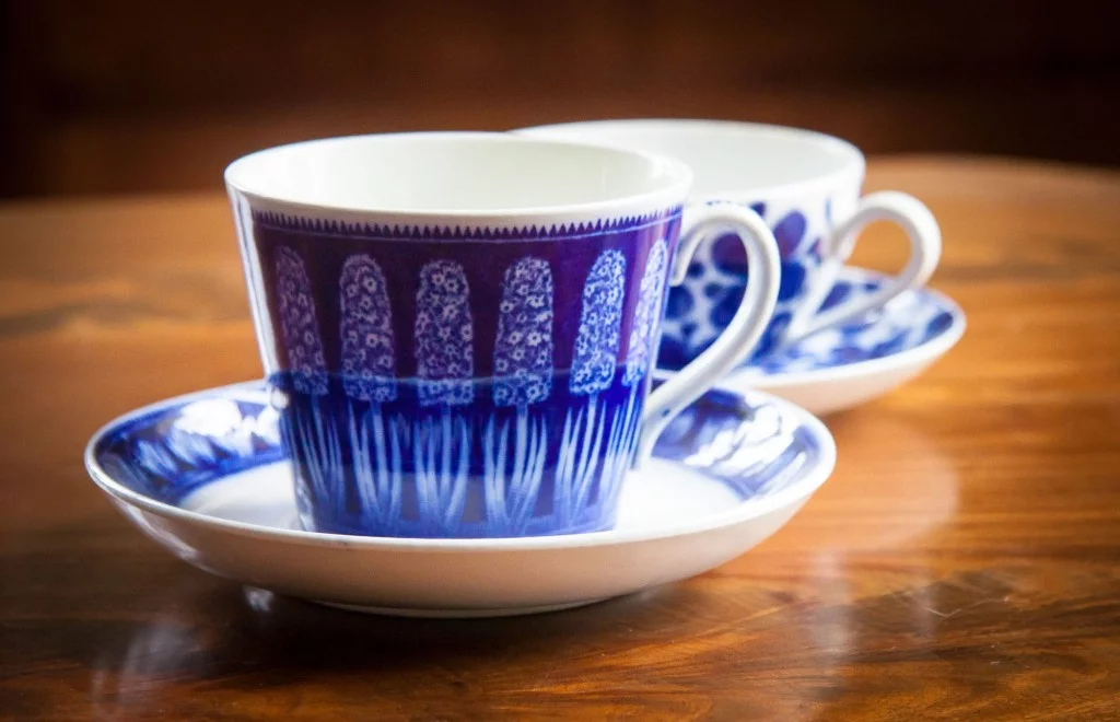 Tekoppar hyacint och mon amie